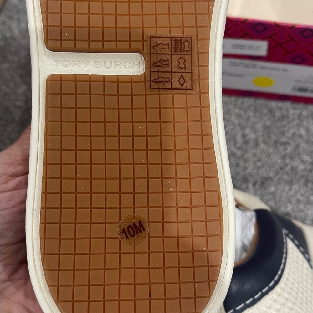 Tory Burch Cream and Black Sneakers(box is  little broken ) - Picture 11 of 16